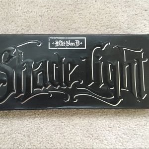 Kat Von D Shade + light contour palette